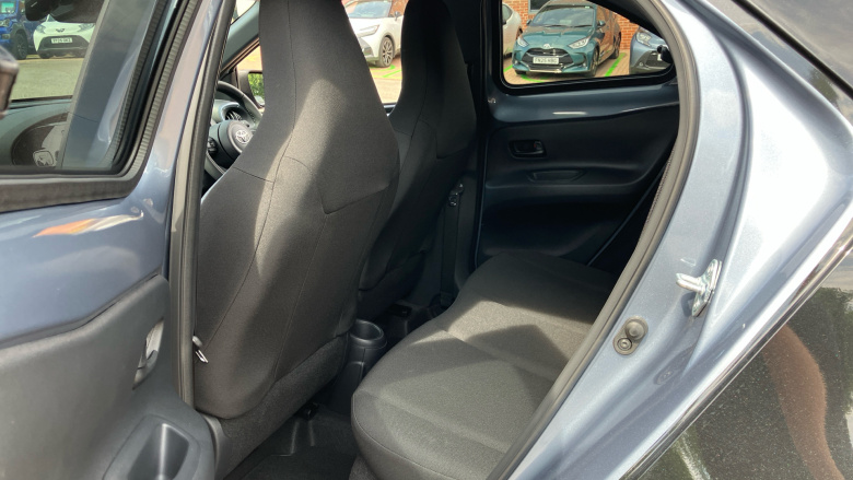 Toyota Aygo X 1.0 VVT-i Edge 5dr Petrol Hatchback